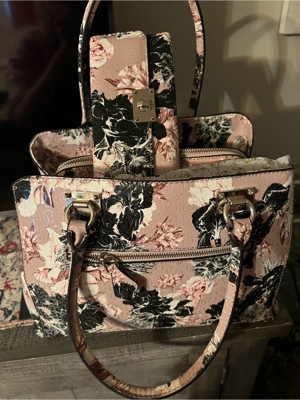 GUESS Pink Floral Top-Handle Satchel with Black Accents set, wallet - Picture 9 of 9